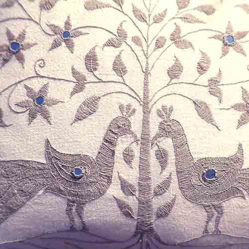 

   08850 Fruit of love grey
   cushion cover   
 
